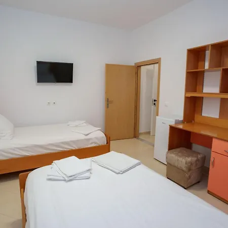 Celo Apartments Sarande Exterior photo