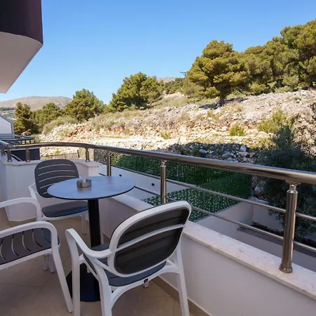 Celo Apartments Sarande Exterior photo
